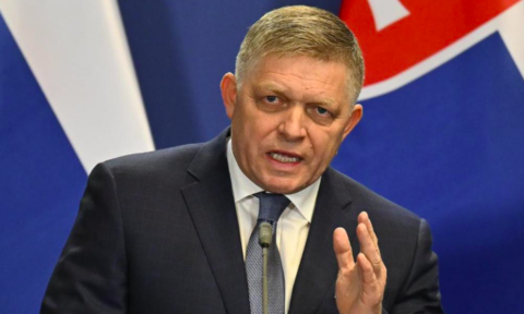 Thủ tướng Slovakia Fico bị ám sát bằng súng đã xuất viện