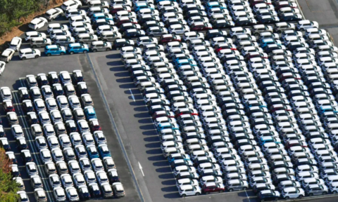 Bê bối an toàn ô tô ở Nhật lan rộng buộc các công ty dừng xuất xưởng hàng loạt