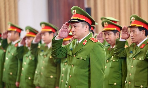 Đoàn đại biểu Lực lượng Cảnh sát Công an TPHCM viếng Tổng Bí thư Nguyễn Phú Trọng