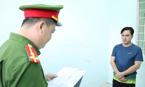 Giám đốc phòng giao dịch ngân hàng vay 1,2 tỷ đồng rồi chiếm đoạt