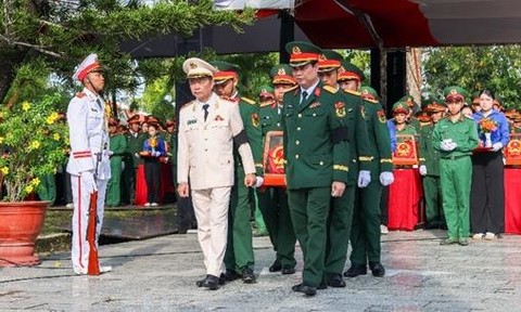 Tri ân những người ngã xuống để cho đất nước hòa bình, tự do