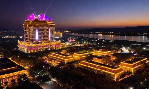 Bài 1: Bỏ chạy sâu hơn vào vùng hẻo lánh
