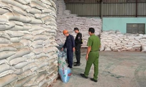 Siết chặt quản lý, ngăn chặn phân bón giả