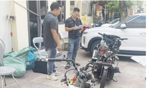 Hai xe máy tông nhau trong đêm, 4 thanh thiếu niên tử vong