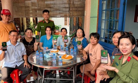 "Sức đề kháng số" - lớp bảo vệ nằm ở mỗi người dân