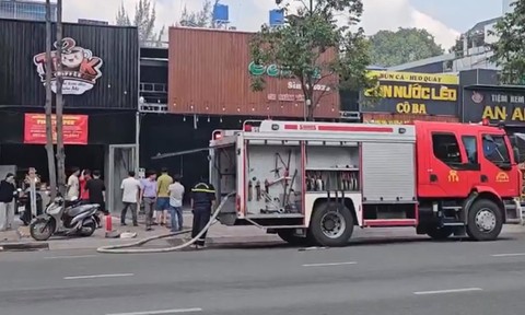 Cháy tại quán nhậu Ếch, Cảnh sát PCCC Công an Tây Ninh nhanh chóng có mặt dập tắt