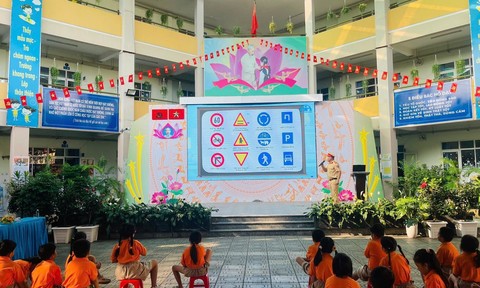 TPHCM: Chủ động ngăn chặn ma túy, xây dựng văn hóa giao thông cho học sinh
