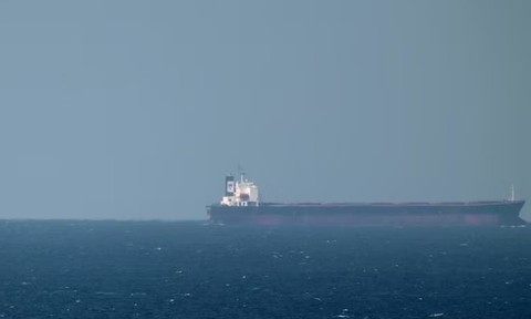 Iran tuyên bố "mở cửa hoàn toàn" eo biển Hormuz cho tất cả các tàu thương mại