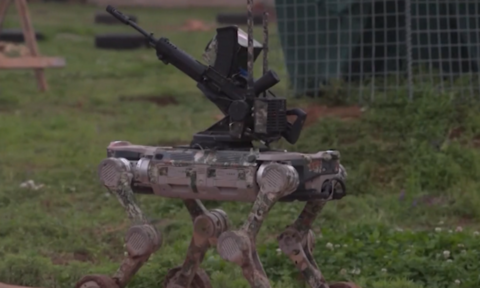 Video quân đội Trung Quốc đưa robot chó và UAV tấn công vào tham gia huấn luyện