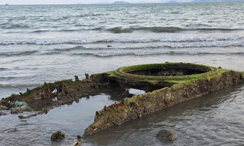 Khoanh vùng, lên phương án trục vớt xe tăng tại bãi biển Quy Nhơn