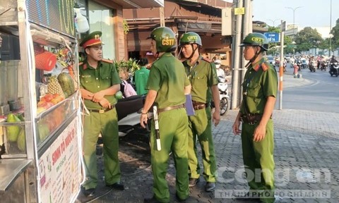 TPHCM: Kiên trì, kiên quyết lập lại trật tự lòng đường, vỉa hè, đảm bảo an toàn giao thông, mỹ quan đô thị