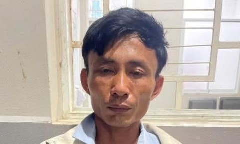 Nhanh chóng điều tra, bắt đối tượng trộm một lúc 4 chiếc ĐTDĐ đắt tiền