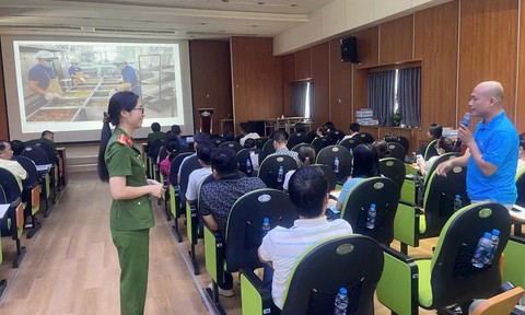 Công an TPHCM: Tuyên truyền pháp luật và ký cam kết bảo đảm an toàn thực phẩm trong doanh nghiệp