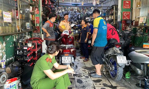 CSGT Công an TPHCM kiểm tra một số tiệm sửa xe nhằm kịp thời phát hiện, xử lý các vi phạm