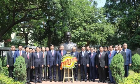 Tổng Bí thư, Chủ tịch nước Tô Lâm tưởng niệm lãnh tụ Mahatma Gandhi và Chủ tịch Hồ Chí Minh