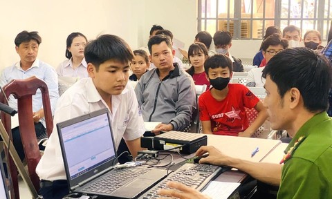 Lấy người dân làm trung tâm trong tiến trình chuyển đổi số