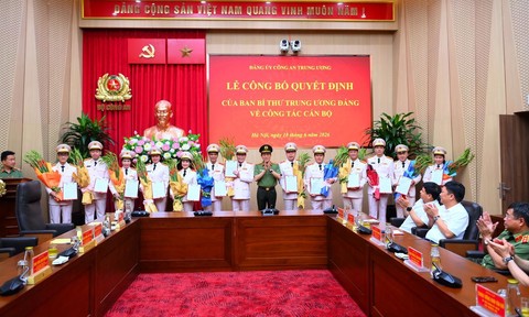 Bộ Công an công bố Quyết định của Ban Bí thư Trung ương Đảng về công tác cán bộ