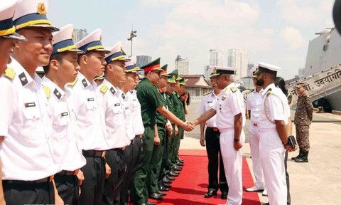 Biên đội tàu Hải quân Ấn Độ thăm hữu nghị TPHCM