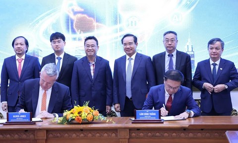Bài 1: Từ "giảm cấp trung gian" đến tái cấu trúc quản trị quốc gia