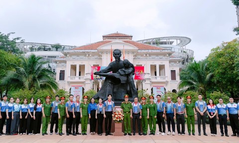 Khởi động Chiến dịch tình nguyện Hành quân xanh năm 2026 bằng hành trình về nguồn đầy ý nghĩa