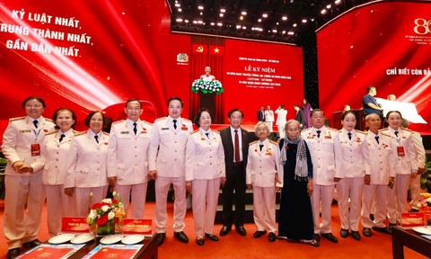 Đoàn đại biểu Công an TPHCM tham dự Lễ kỷ niệm 80 năm Ngày truyền thống ANND