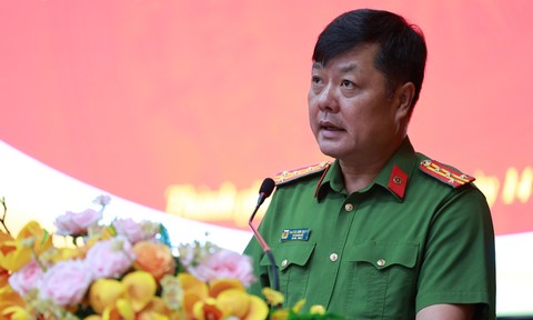 Công an TPHCM: Cùng người dân giải đáp, tháo gỡ vướng mắc về thủ tục hành chính