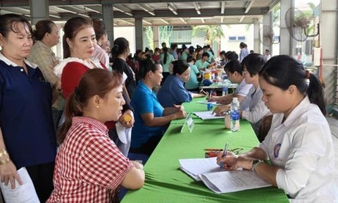 Chương trình khám sức khỏe toàn dân của TPHCM: Hơn 4.200 công nhân được khám sức khỏe miễn phí