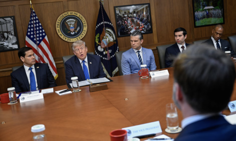 Ông Donald Trump triệu tập nội các họp tại trại David giữa chiến tranh leo thang với Iran