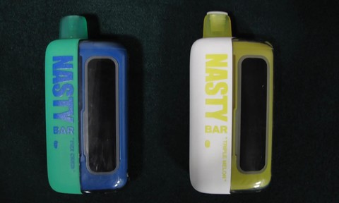 Bài cuối: Từ "không gian du" đến "thuốc lá xác sống"