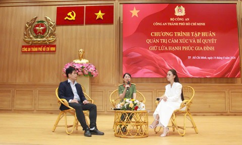 Tập huấn kỹ năng quản trị cảm xúc, giữ lửa hạnh phúc gia đình cho nữ CBCS Công an TPHCM