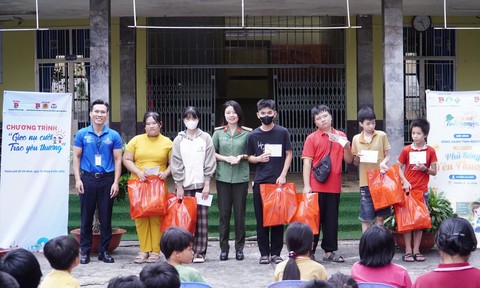 Hoạt động đầy ý nghĩa, thiết thực của chương trình "Gieo nụ cười - Trao yêu thương"
