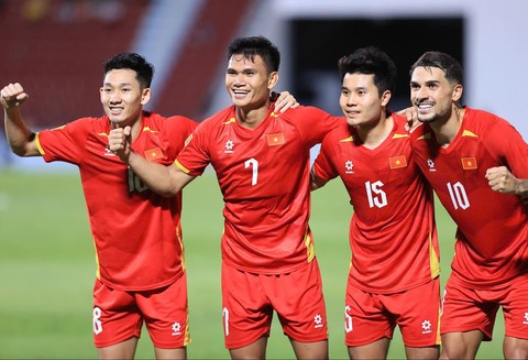 Video diễn biến chính trận Việt Nam đánh bại Thái Lan 2-0 ở chung kết lượt đi ASEAN Cup