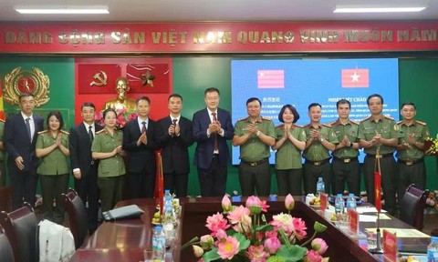 Công an Hà Nội tăng cường hợp tác quản lý xuất nhập cảnh với thành phố Quảng Châu