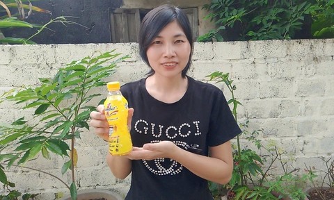 Nữ công nhân ở Thanh Hóa bất ngờ trúng 50 triệu đồng từ một chai nước
