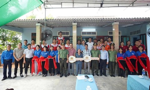 Công an TP.Huế khánh thành và bàn giao 2 căn nhà tình nghĩa