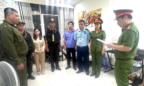 Phường Tân Thới Hiệp, TPHCM: Tặng quà cho gia đình chính sách và các hộ dân khó khăn