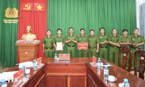 Khen thưởng các đơn vị bắt đối tượng trong vụ giết người, cướp tài sản tại Campuchia