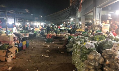 Tiểu thương chợ đầu mối ở TPHCM kêu cứu