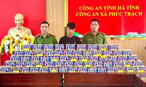 Bắt đối tượng vận chuyển hơn 100kg pháo hoa nổ