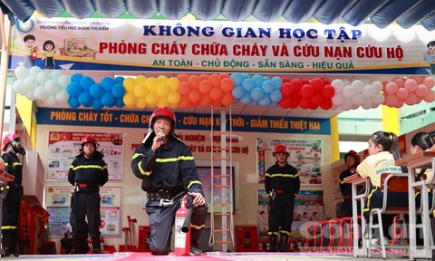 TPHCM: Trang bị kiến thức phòng chống hoả hoạn, thoát hiểm cho HSSV phải đi đôi với thực hành và trải nghiểm