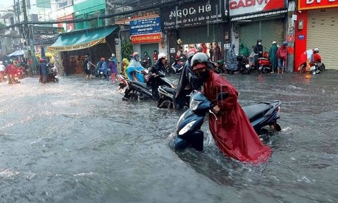 TPHCM và các tỉnh, thành phía Nam bước vào đợt mưa lớn trên diện rộng, nguy cơ ngập úng nơi trũng thấp