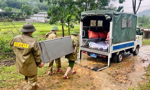 Lực lượng Công an giúp dân ứng phó thiên tai từ sớm, từ xa