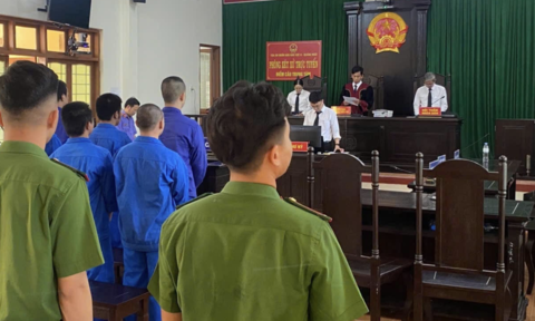 Nhóm 7 bị cáo phạm tội về ma túy lãnh tổng cộng hơn 52 năm tù