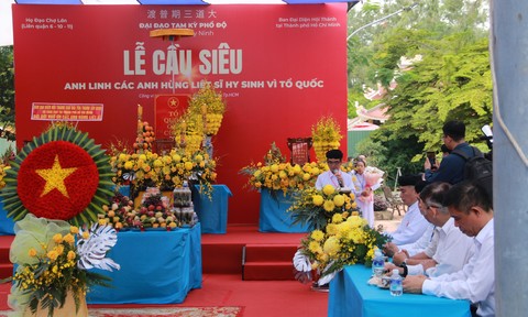 Dâng hương tưởng niệm, cầu siêu các anh hùng liệt sĩ tại Công viên Lê Thị Riêng