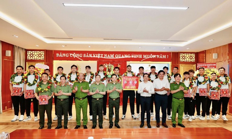 Lễ mừng công Đội bóng chuyền Công an TPHCM vô địch Cúp Hùng Vương năm 2026